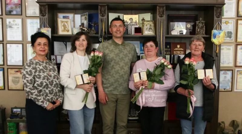 Трьох багатодітних матерів Дрогобиччини відзначили державними нагородами