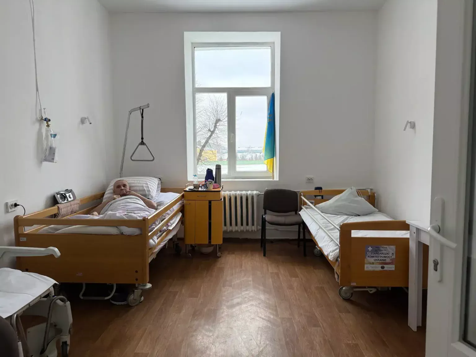 Мистецтво проти болю: стіни оновленого паліативу в Дрогобичі прикрасять картинами громади